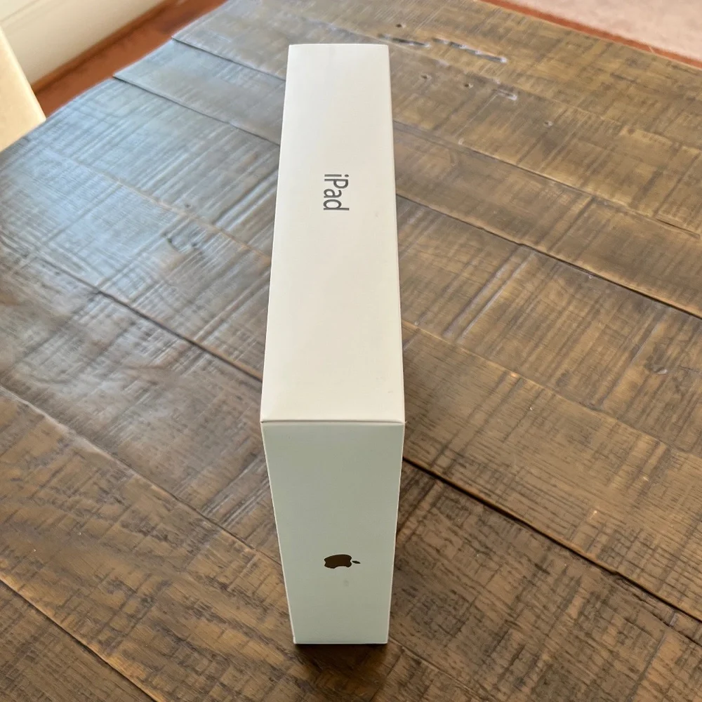 Apple iPad Box (Empty) for Display/Nostalgia/Keepsake 2010